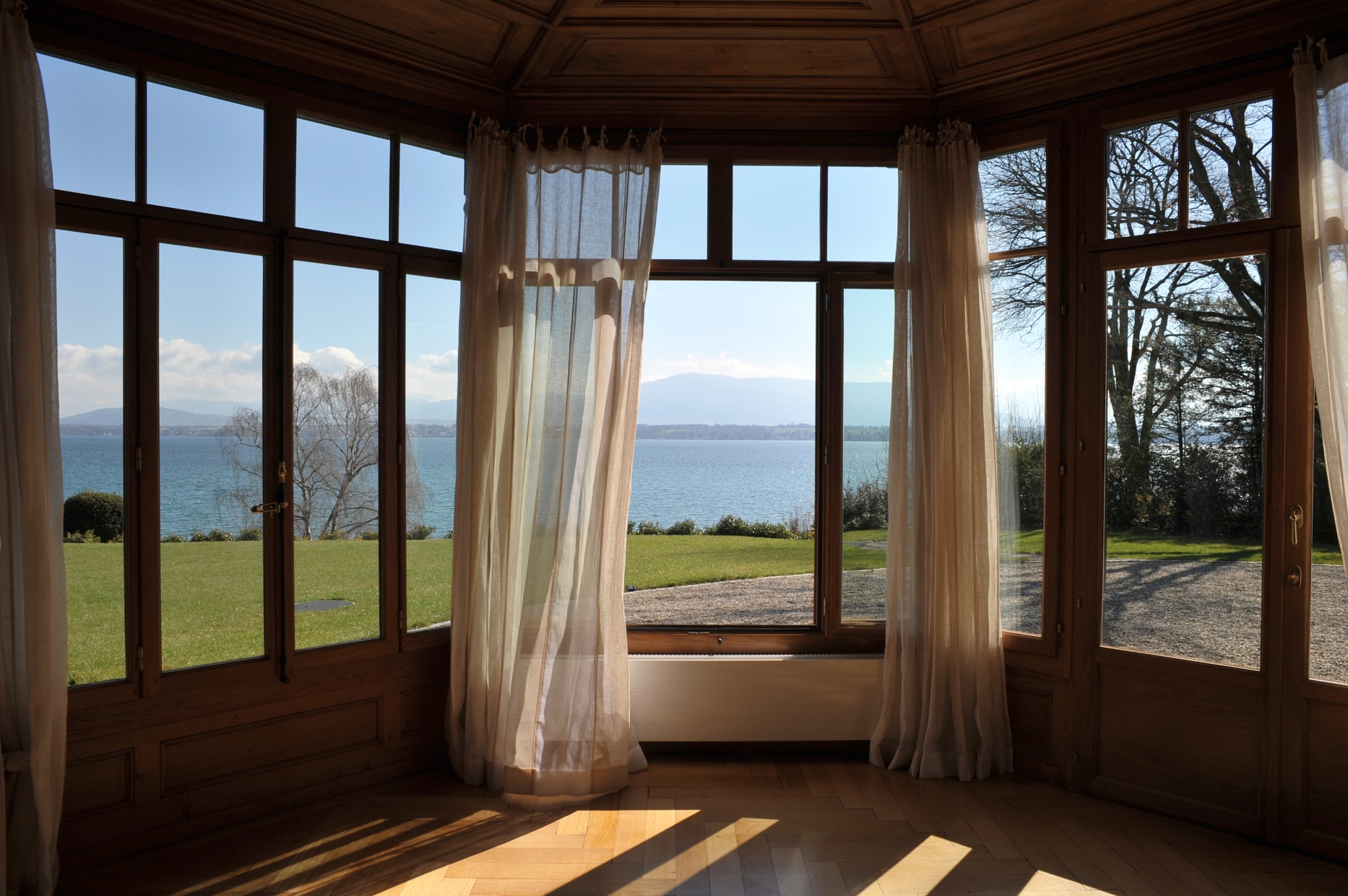 Rénovation et création d'une annexe en site protégé du bord du lac Léman à Genève, bureau d'architectes à Genève, corpus architecture urbanisme