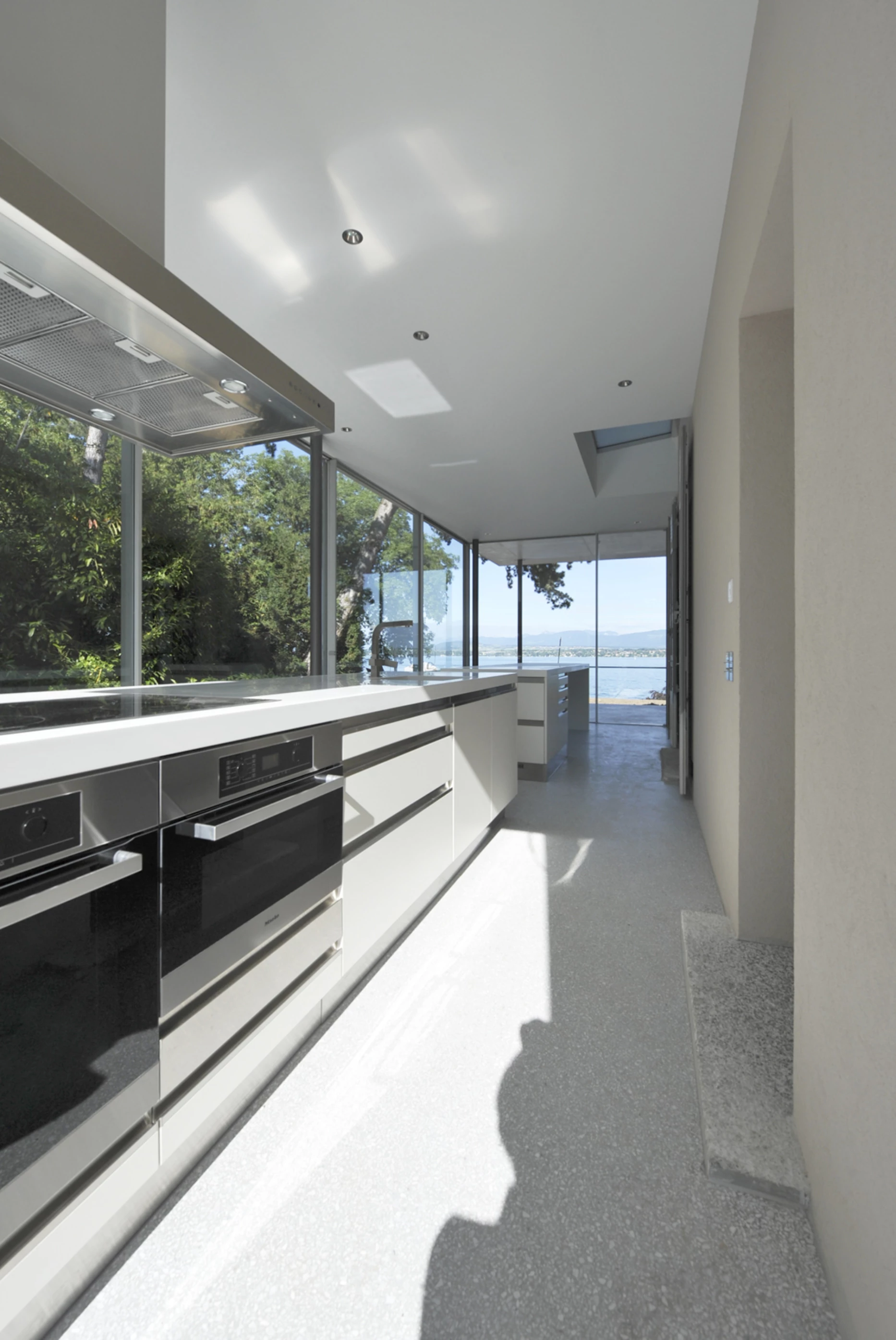 Renovation and conversion of a lakeside house on a protected site, Geneva architects, corpus architecture urbanisme