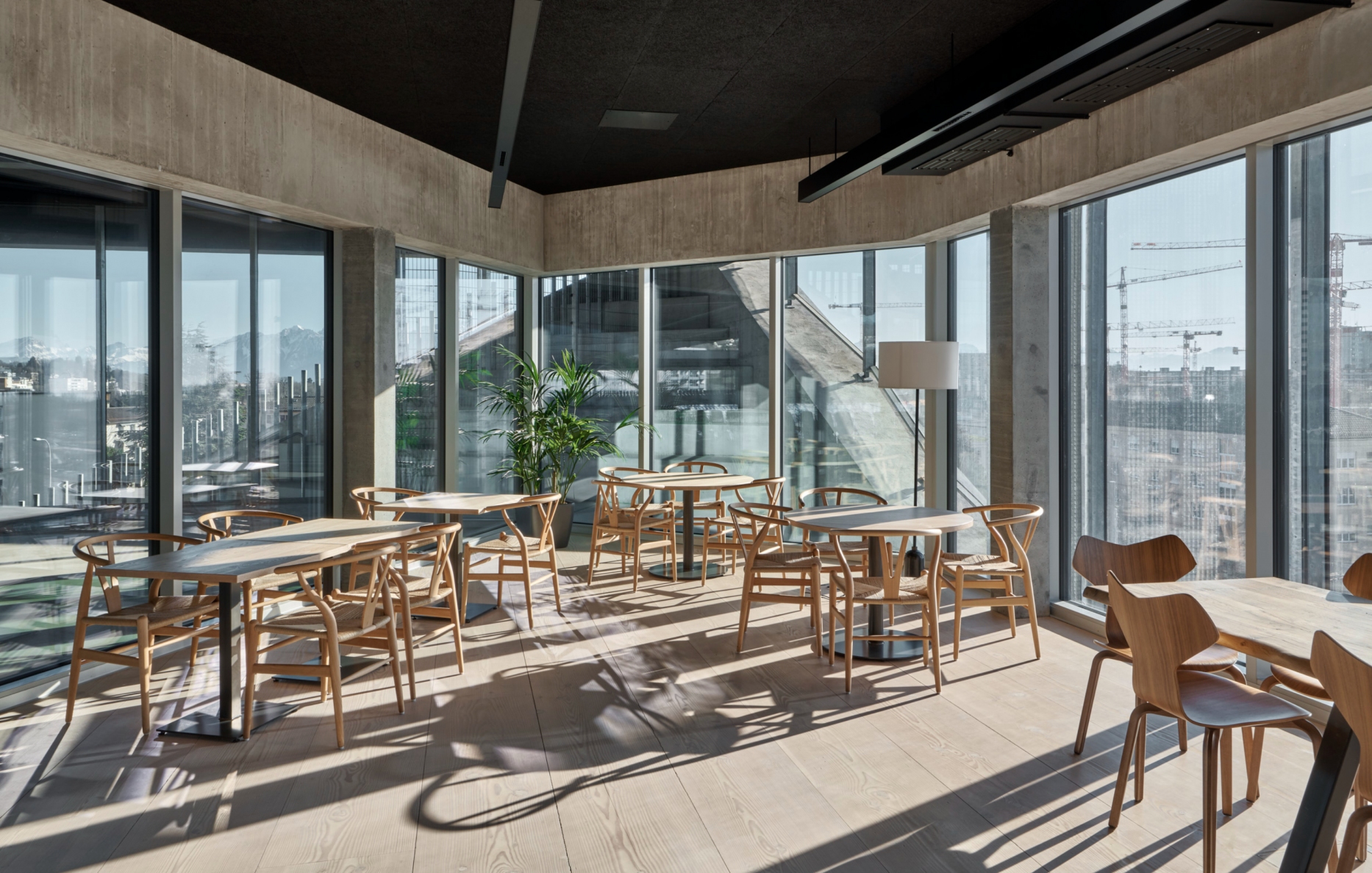 Aménagement intérieur du stade de football de la Tuilière à Lausanne, bureau d'architectes à Genève, corpus architecture urbanisme