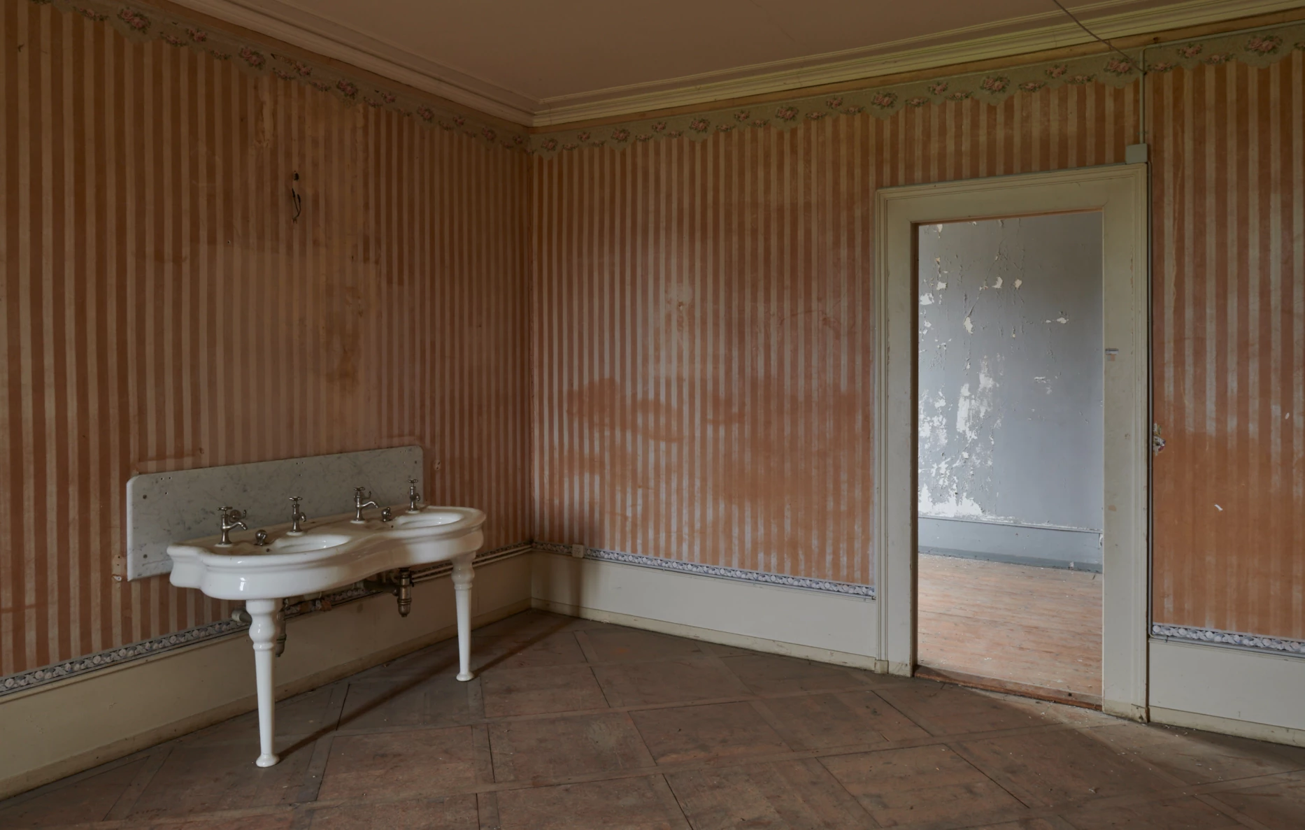 Heritage House before Renovation, Preservation, Transmission in Genthod, Architect's office in Geneva, corpus architecture urbanisme