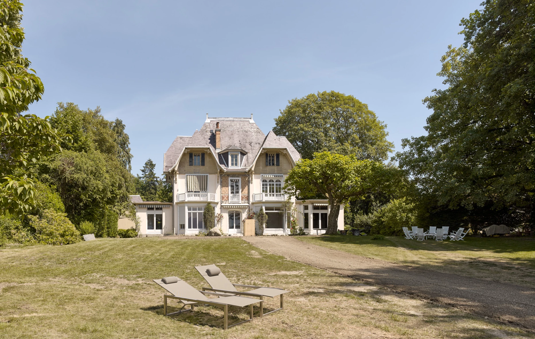 Rénovation et Reconstruction de l'ancienne tour sur une maison de maître,  Collonge-Bellerive, Genève, Bureau d'architecte à Genève, corpus architecture urbanisme