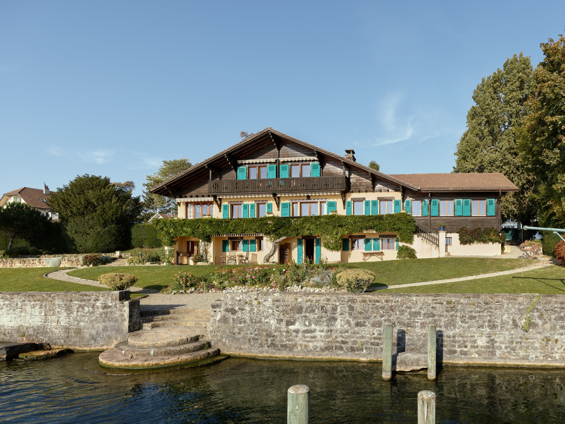 Rénovation patrimoniale d'une maison historique au bord du lac, bureau d'architecte à Genève, corpus architecture urbanisme