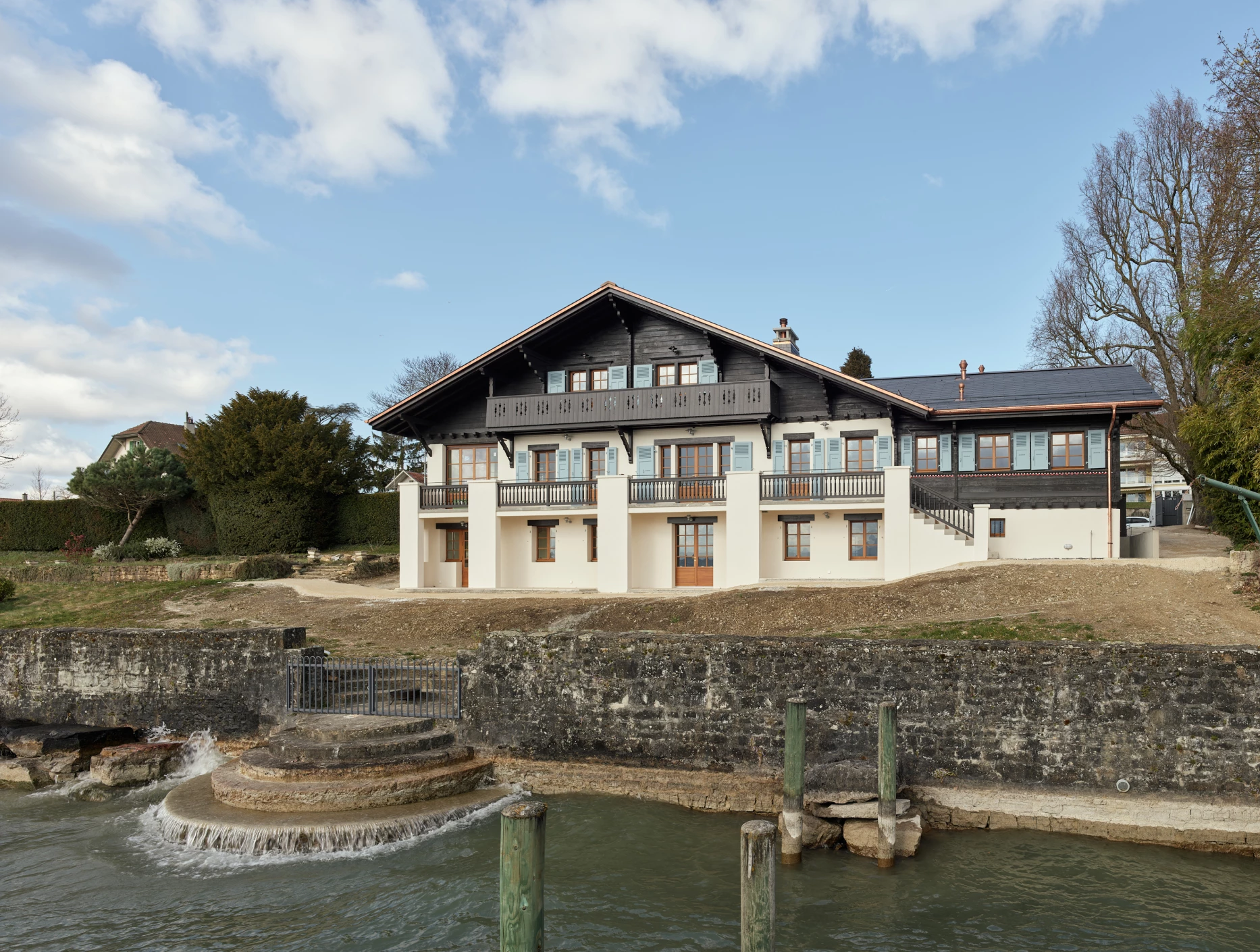 Rénovation patrimoniale d'une maison historique au bord du lac, bureau d'architecte à Genève, corpus architecture urbanisme
